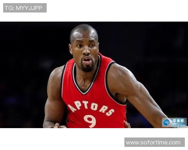 足球明星享受休闲时光品尝美味薯片趣味视频大揭秘